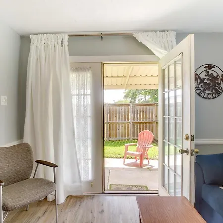 Cozy Shenandoah Home Less Than 2 Mi To The Woodlands Mall! Exterior photo