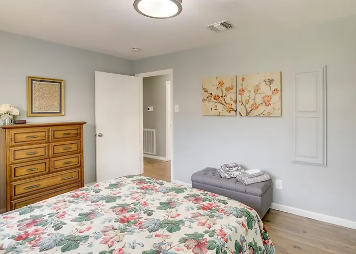 Cozy Shenandoah Home Less Than 2 Mi To The Woodlands Mall!
