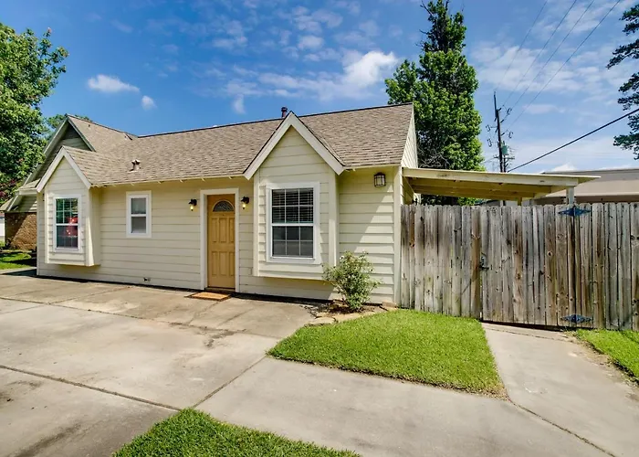 Cozy Shenandoah Home Less Than 2 Mi To The Woodlands Mall!